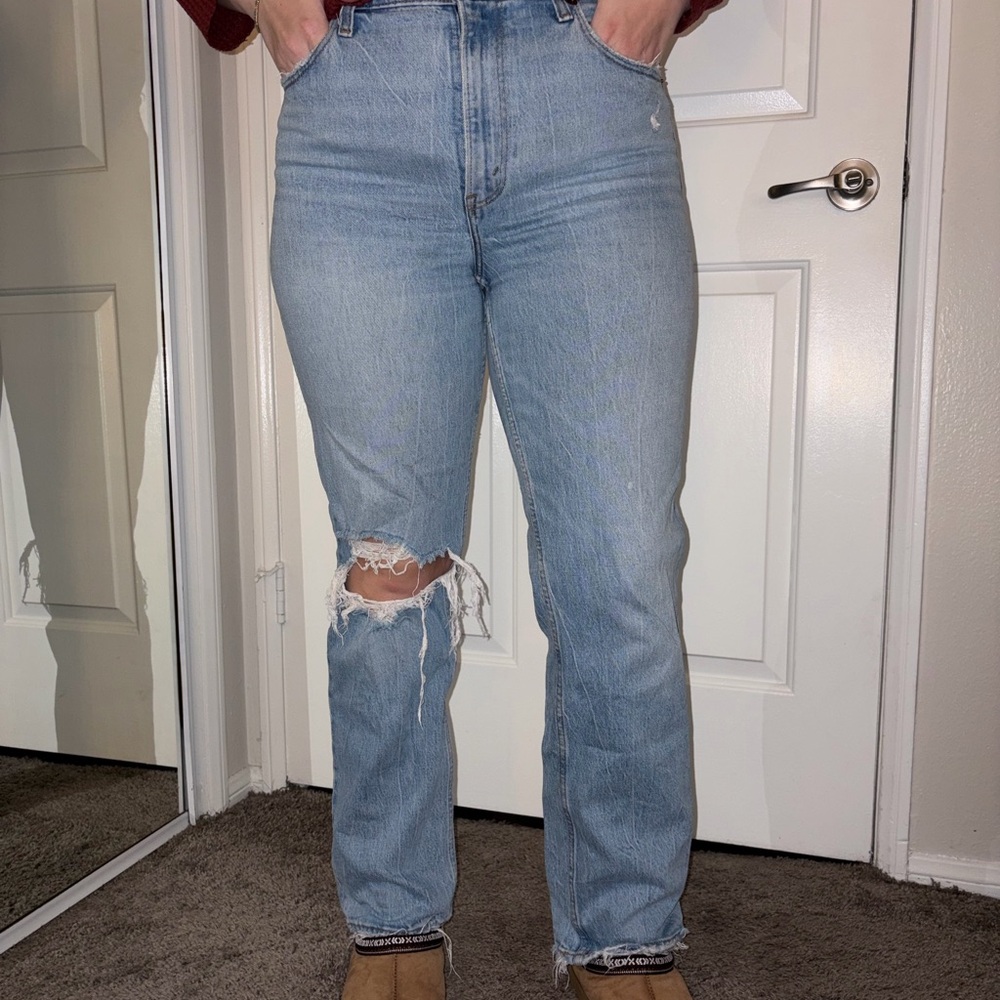 Abercrombie & Fitch “The 90’s Straight Ultra High Rise” women’s jeans